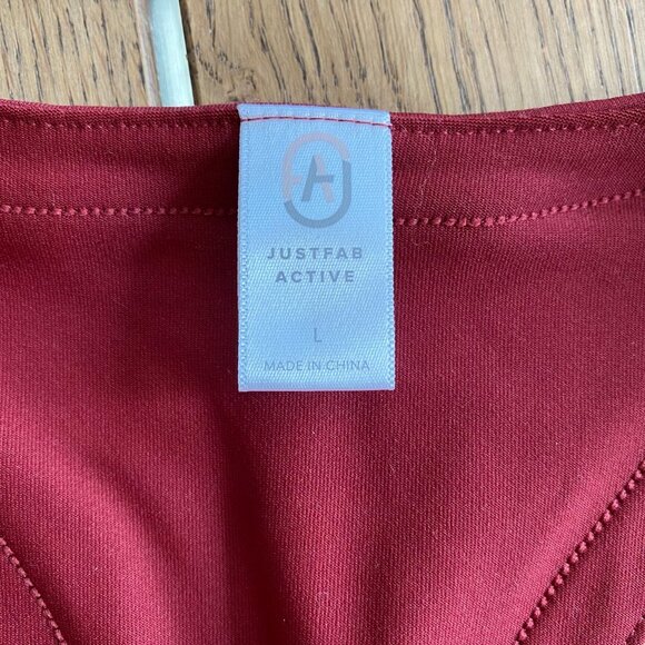 SPORTS BRA Justfab red & pink piping, light support, crop / bra top - Picture 2 of 5